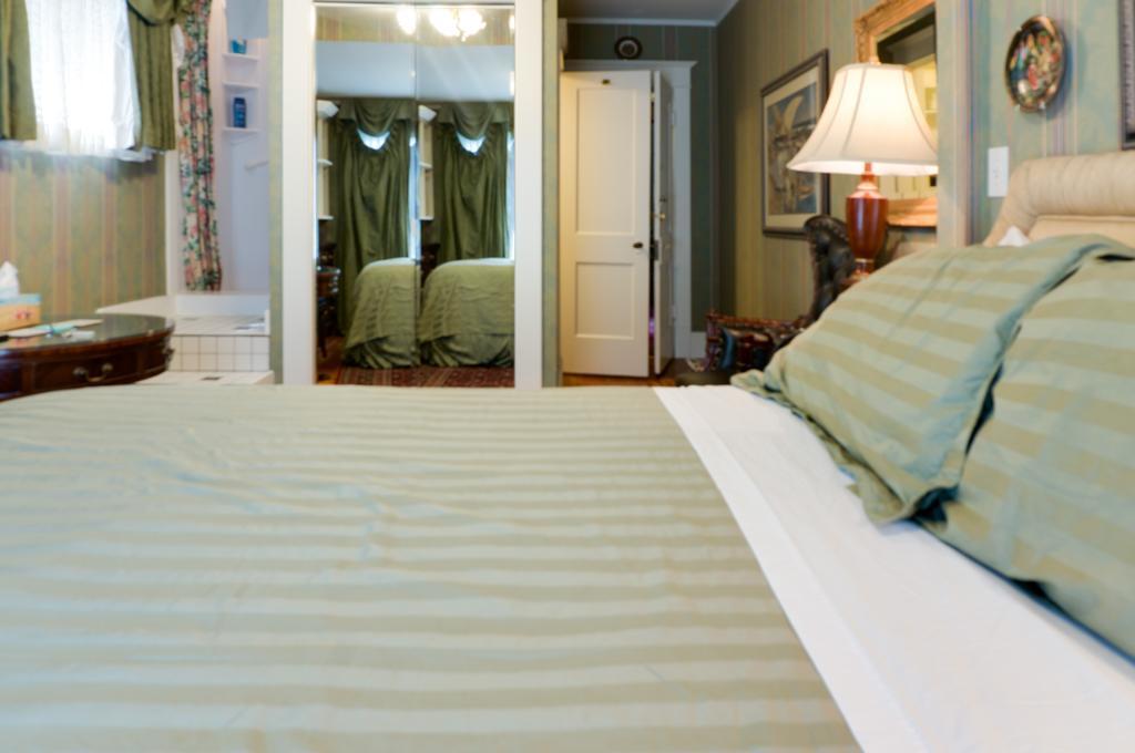 Calgary Westways Guest House Cameră foto